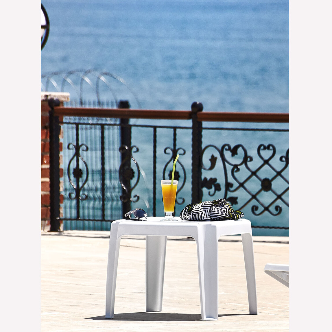    Holiday Monoblok Sehpa   