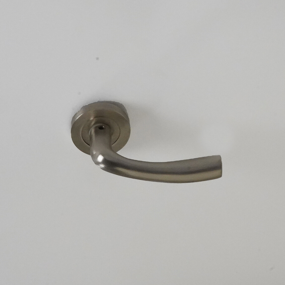    Portaferm Meriç Rozetli Yale Kapıkolu Sol Saten-Nikel  