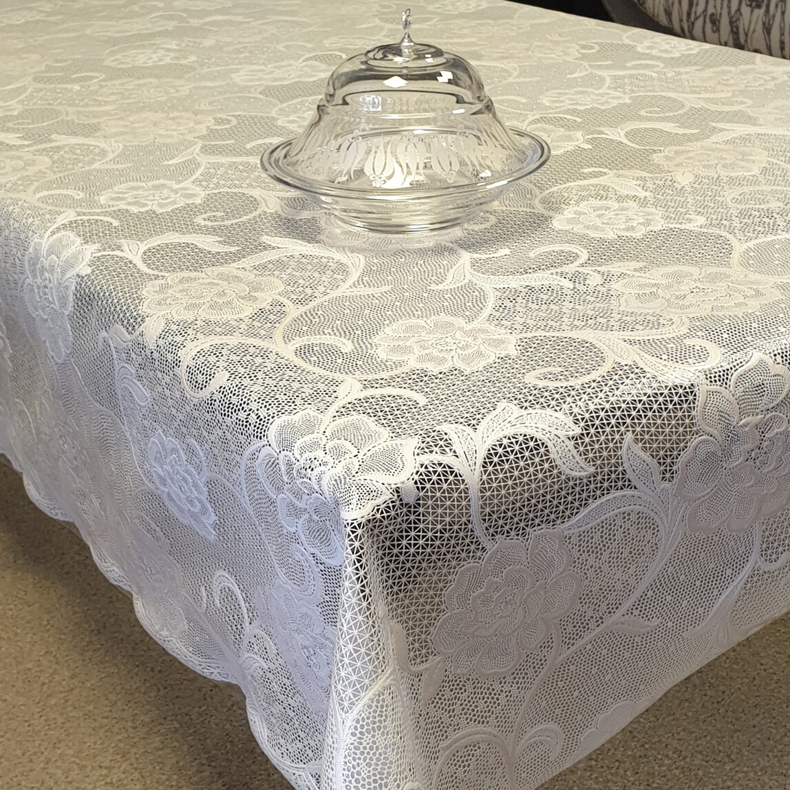    Taner 135 cm Masa Örtüsü Beyaz 