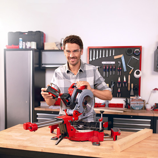 Einhell TE-SM 36/210 Li 210 mm Lazerli Solo Gönye Testere (Akü ve Şarj Cihazı Dahil Değildir.)