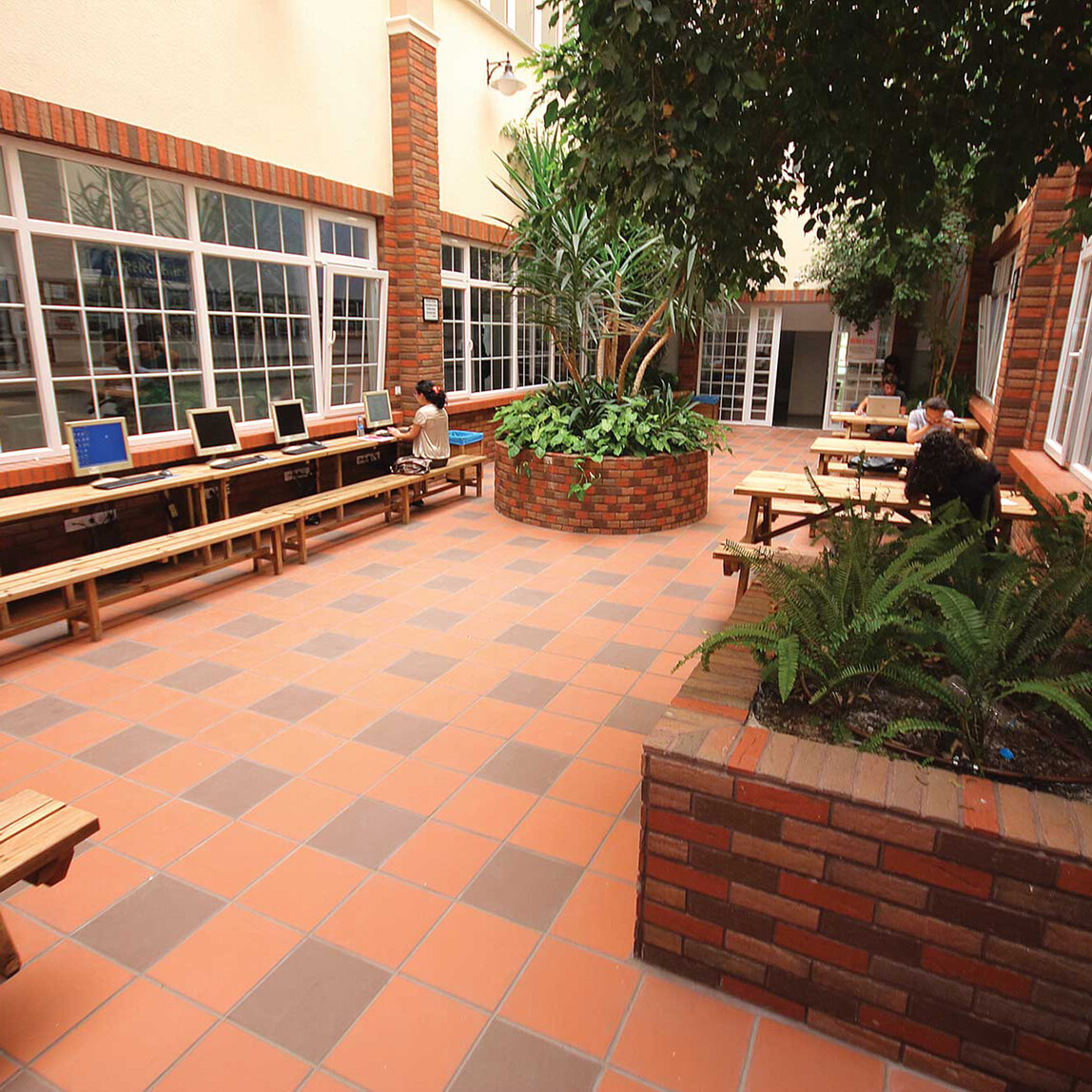    Işıklar Tuğla Cotto Karo Sarı Ct1 24 x 24 x 1,5 cm 