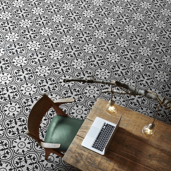 Ege Seramik Bayona Siyah 20x20cm       