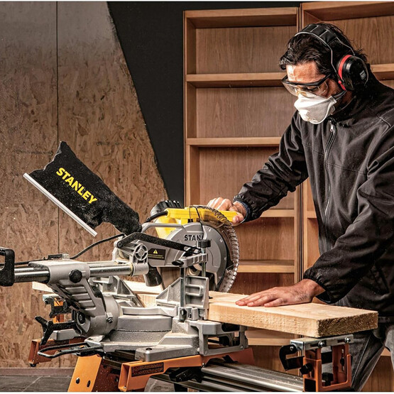 Stanley SM18-TR 1800 W 254 mm Radyal Kollu (Kızaklı) Gönye Testere Makinesi 