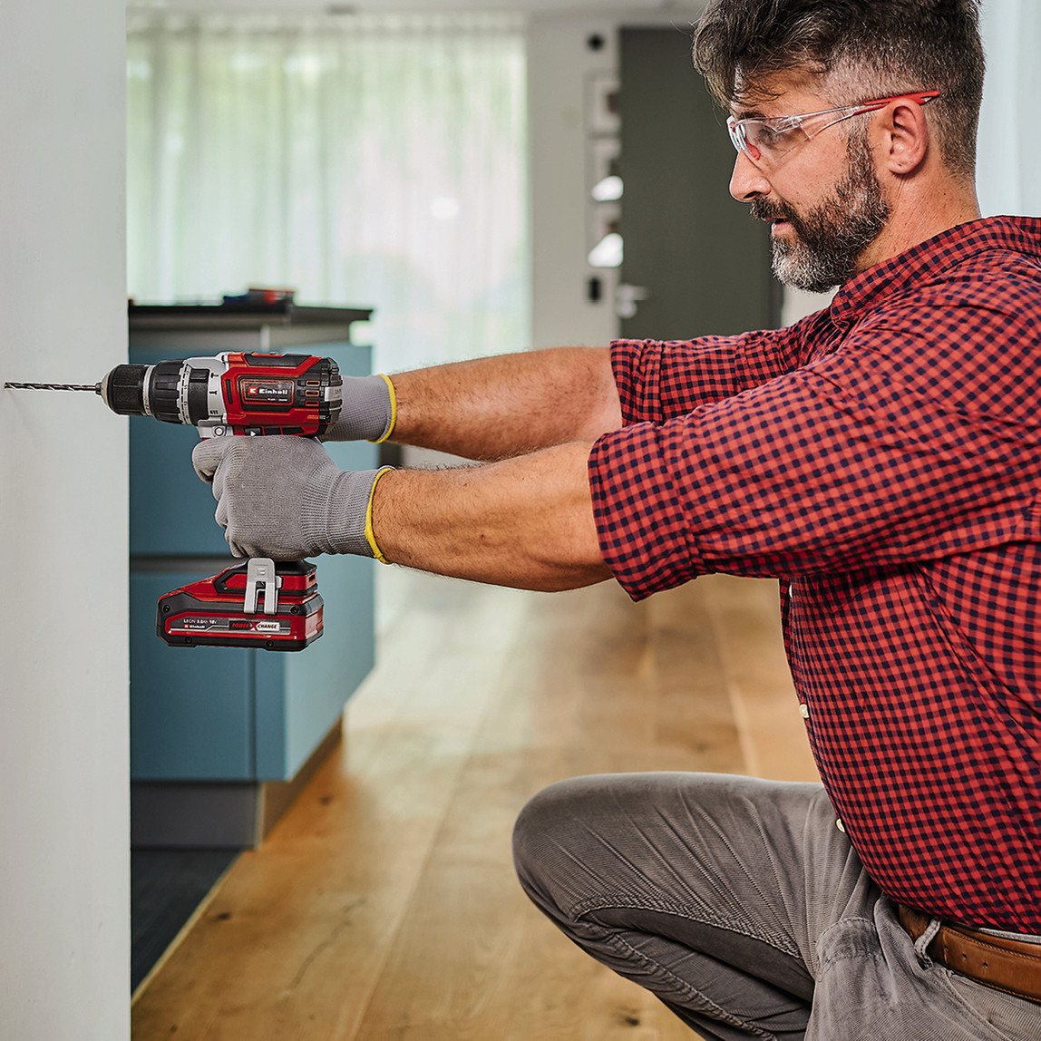    Einhell TP-CD 18/60 Li-i BL (2x4,0 Ah) Çift Akülü Darbeli Vidalama (95 Parça Uç Seti Hediye!) 