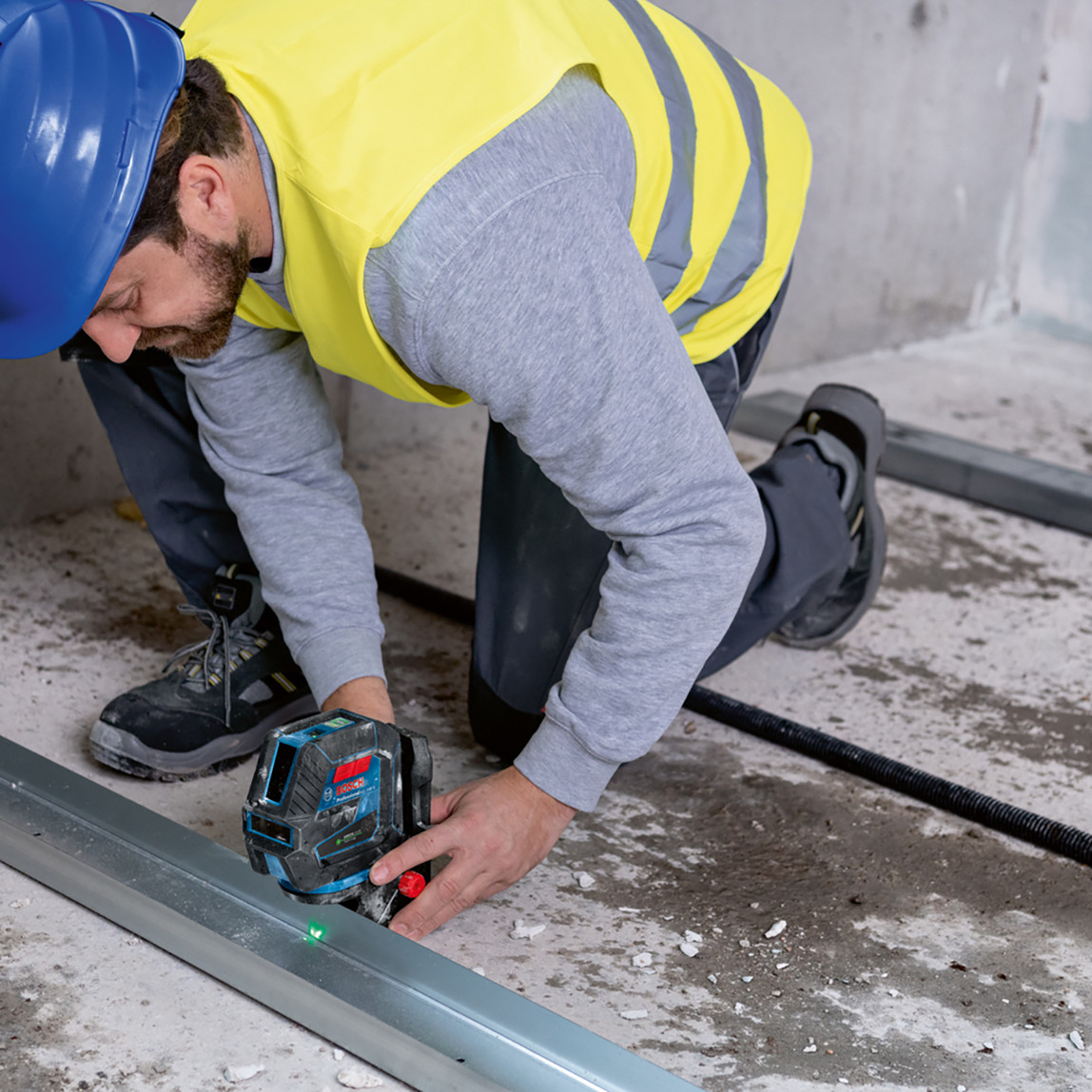    Bosch Profesyonel Çizgi Lazer GCL2-50G RM10+ Tavan Kıskacı Lazer Hizalama  