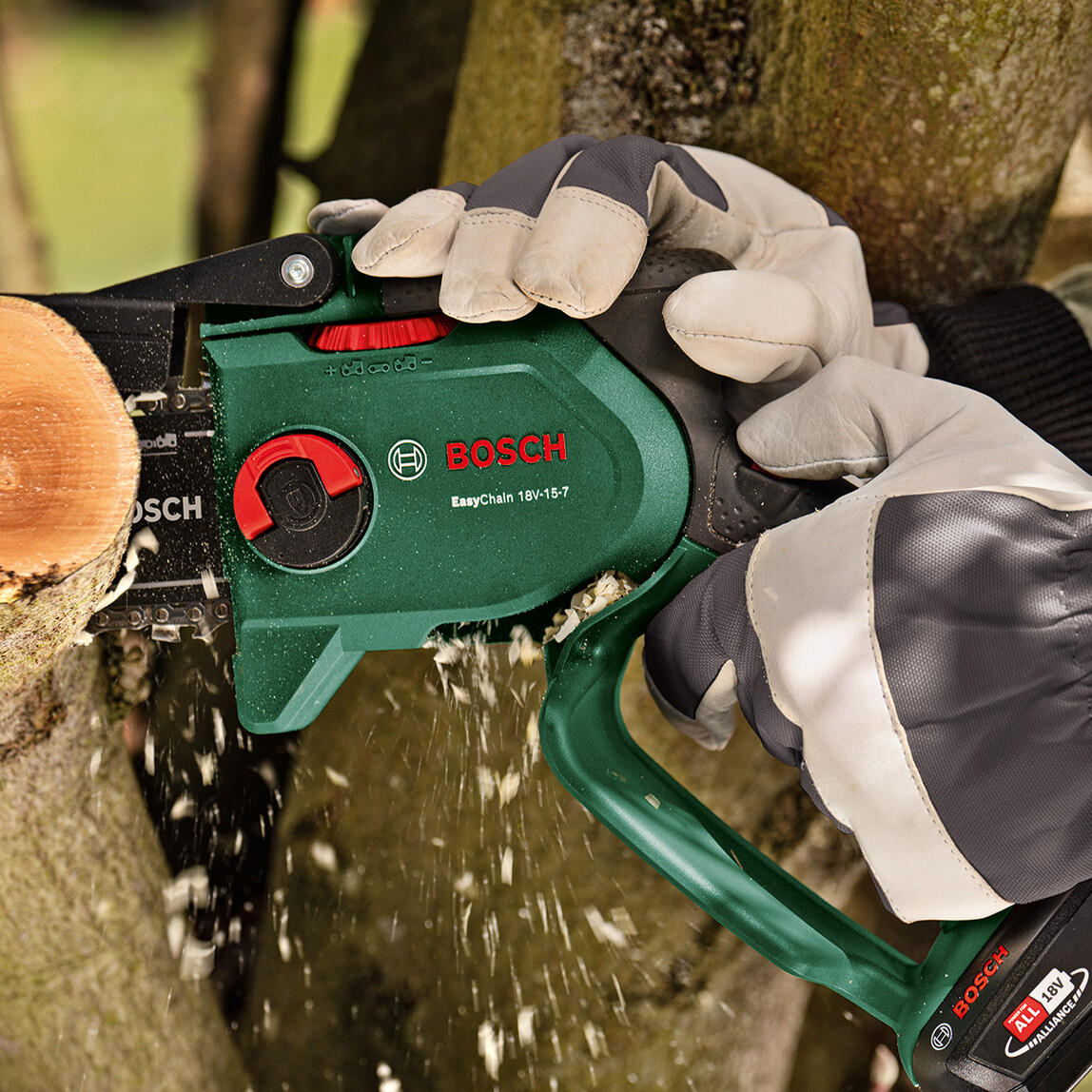    Bosch EasyChain 18V-15-7 Solo Akülü Ağaç Kesme Makinesi (Akü ve Şarj Cihazı Dahil Değildir) 