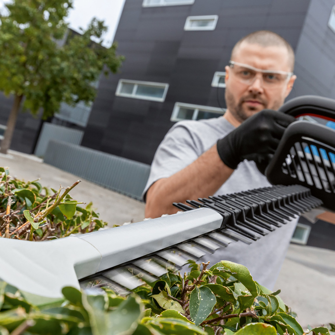    Bosch GHE 18V-60 Profesyonel Çit Kesme Makinesi (Akü ve Şarj Cihazı Dahil Değildir) 