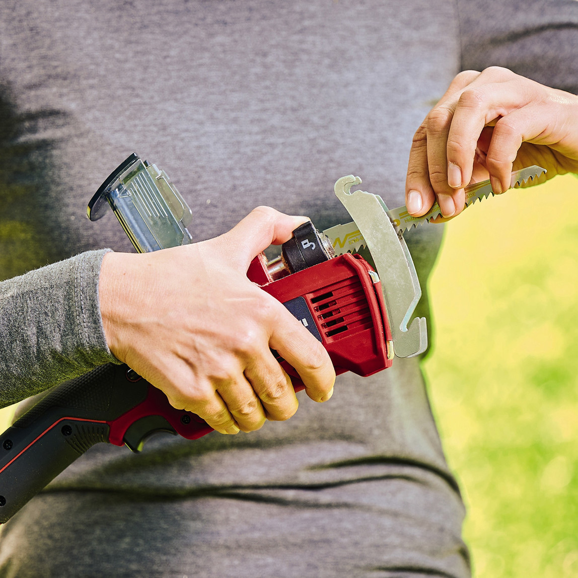    Einhell GE-GS 18/150LI Solo Akülü Budama Testeresi (Akü ve Şarj Cihazı Dahil Değildir)
 
 