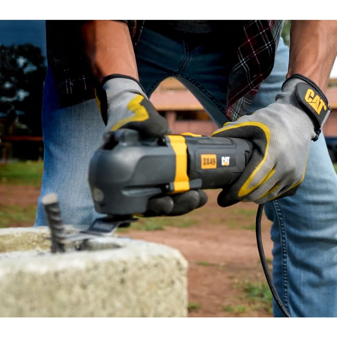    Cat DX49.1 350Watt Profesyonel Çok Amaçlı Devir Ayarlı Kesme Raspalama ve Zımpara 14 Adet Aksesuar 