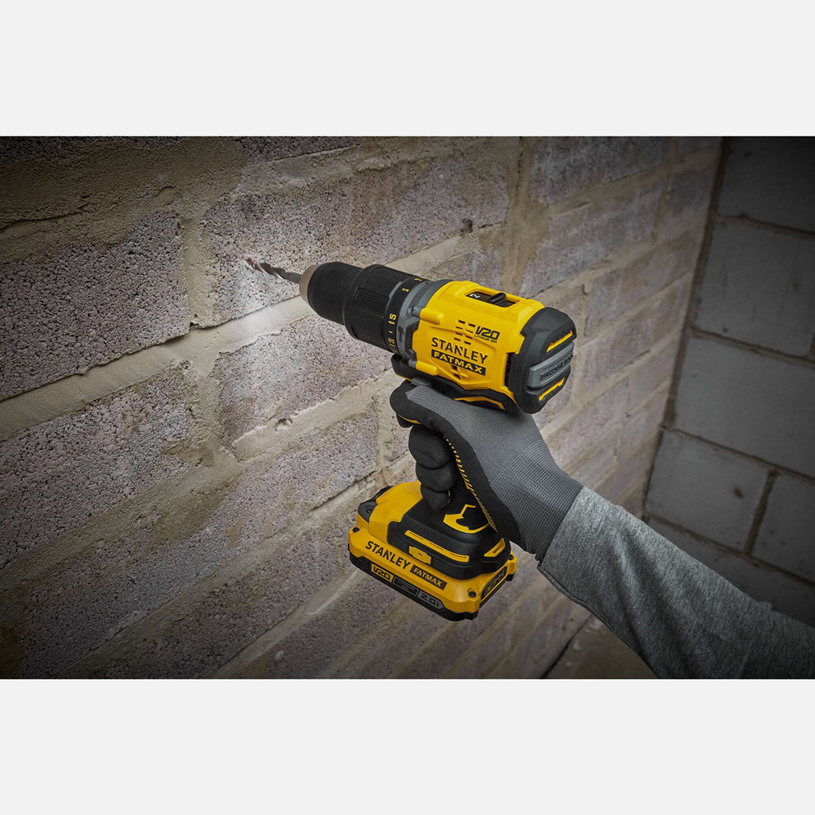    Stanley SFMCK217M1S-QW 18V Akülü Darbeli Matkap ve Somun Sıkma 2'li Seti (SFMCD715(Kömürsüz) SfmcF920(Kömürsüz) 4Ah Hızlı Şarj Aleti (SFMCB14) Bez Çanta 