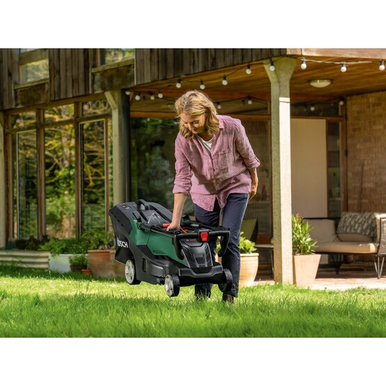 Bosch Advanced Rotak 44-750 Çim Biçme Makinesi