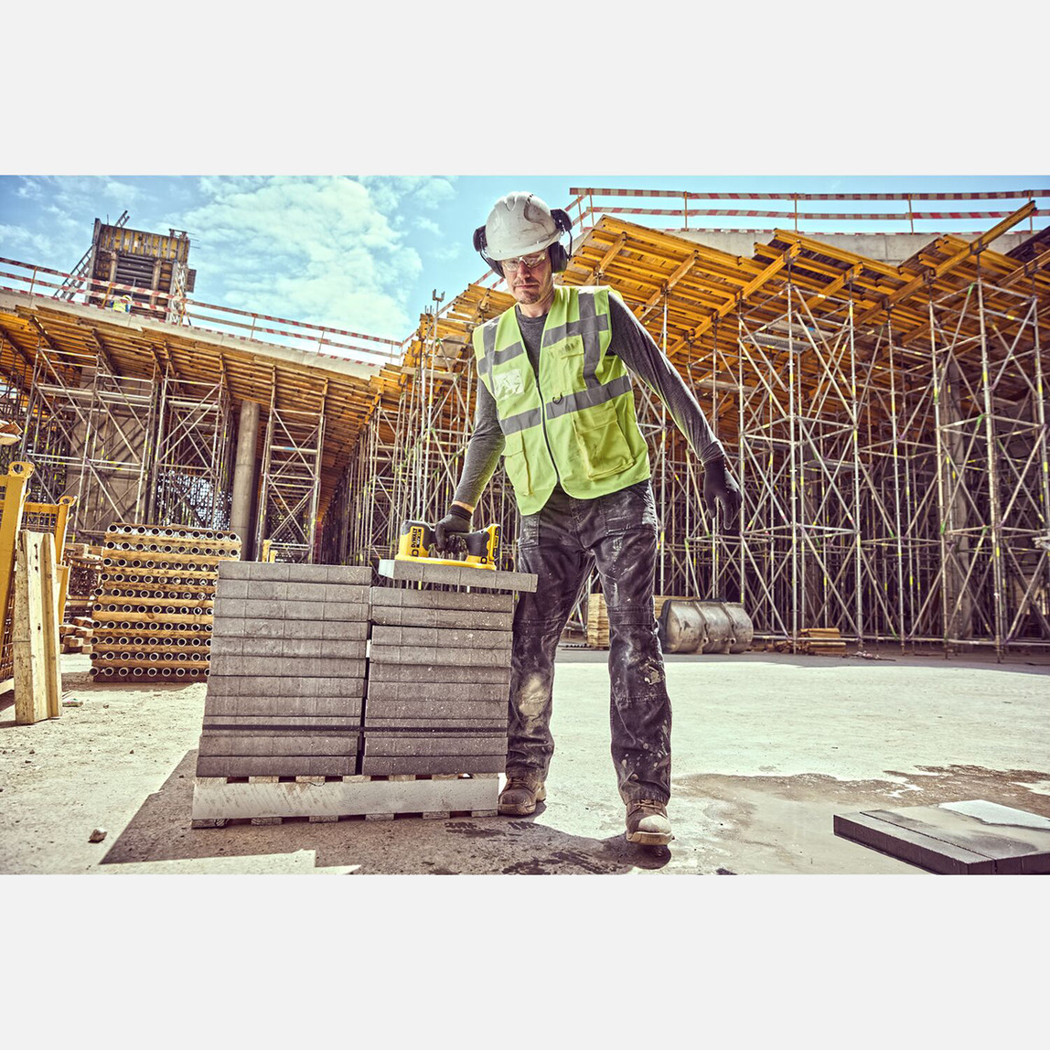    Dewalt DCE590N-XJ Grabo 18V Solo Akülü Lifter Vakumlu Taşıyıcı 