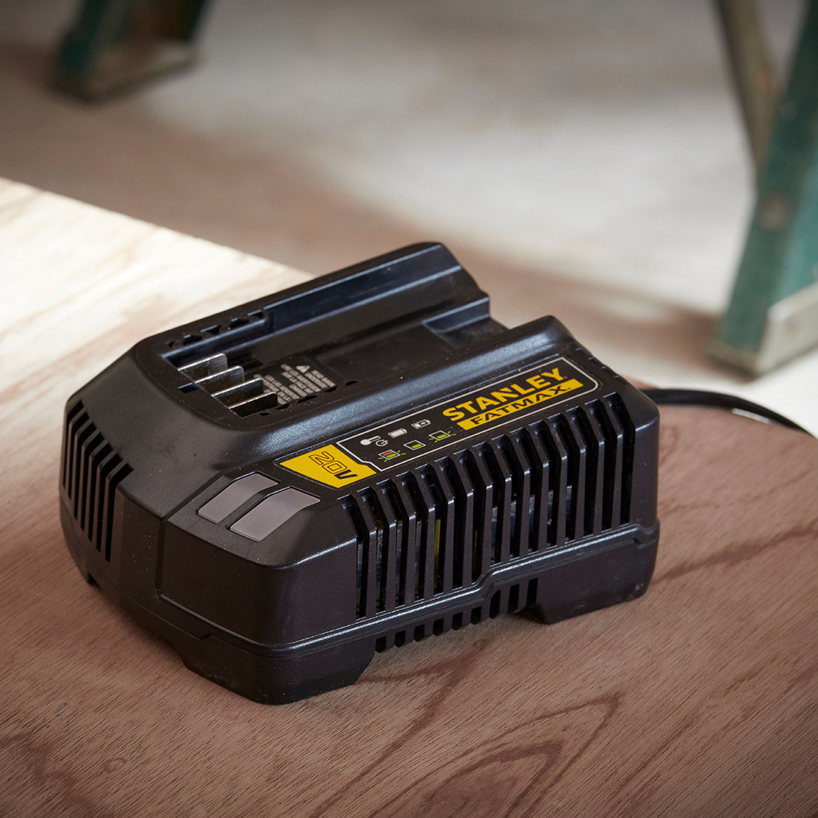    Stanley Hızlı Şarj Cihazı 18V  