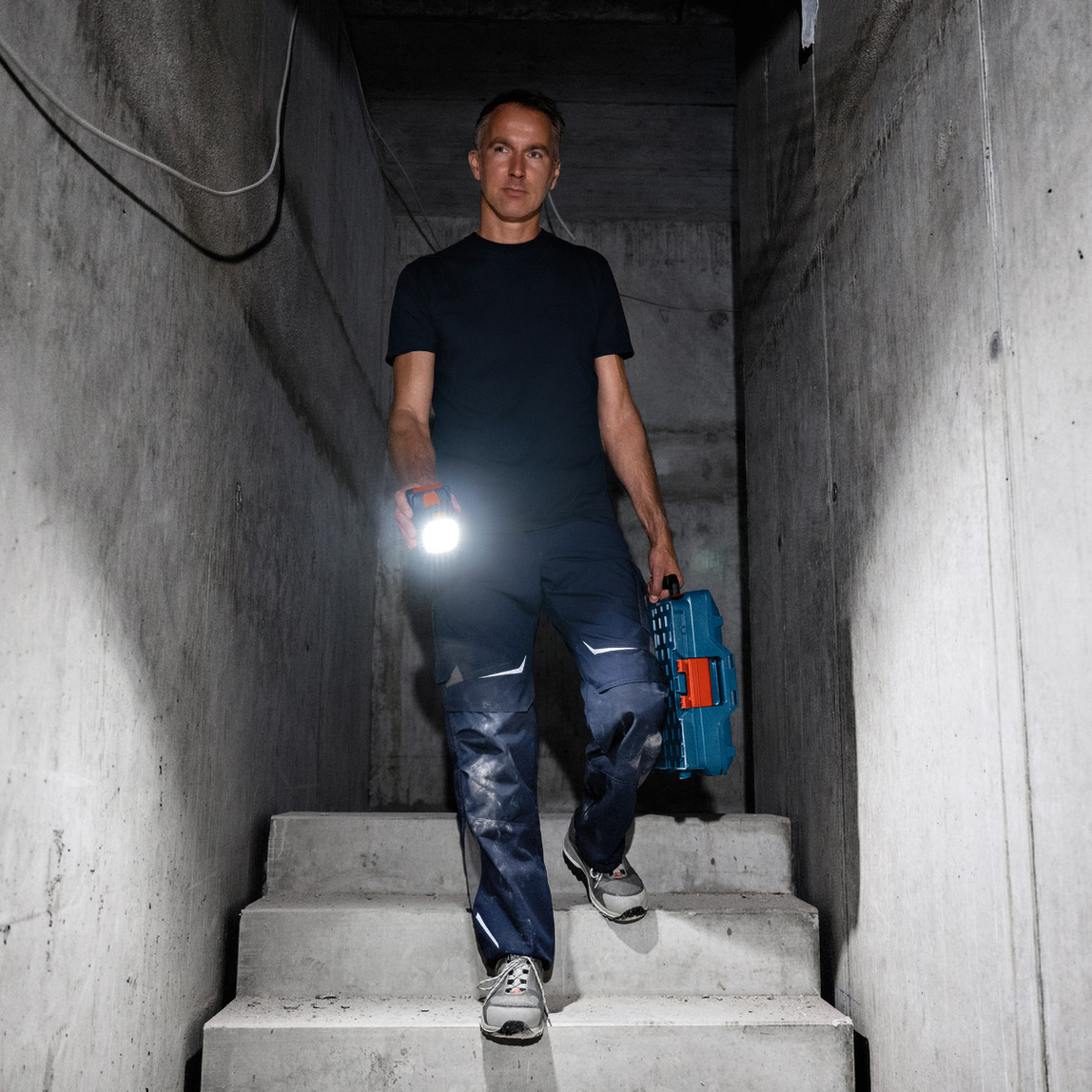    Bosch GLI 18V-800 Hw-Akülü Lamba 