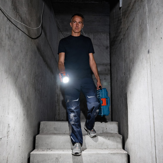 Bosch GLI 18V-800 Hw-Akülü Lamba