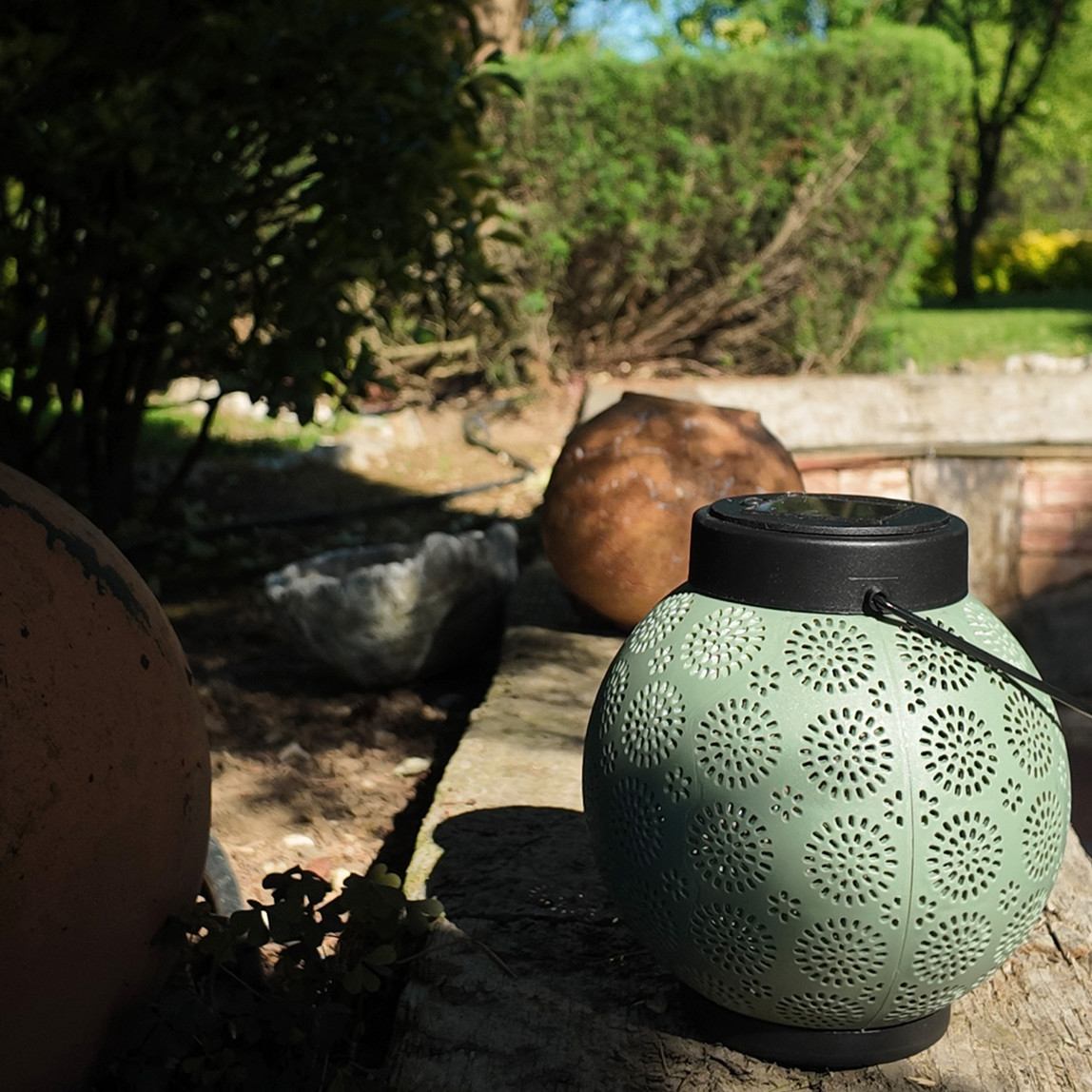    Greentech GT-SL26G Güneş Enerjili 223 Cob Ledli, Hareket Sensörlü 3 Taraflı Aydınlatma 