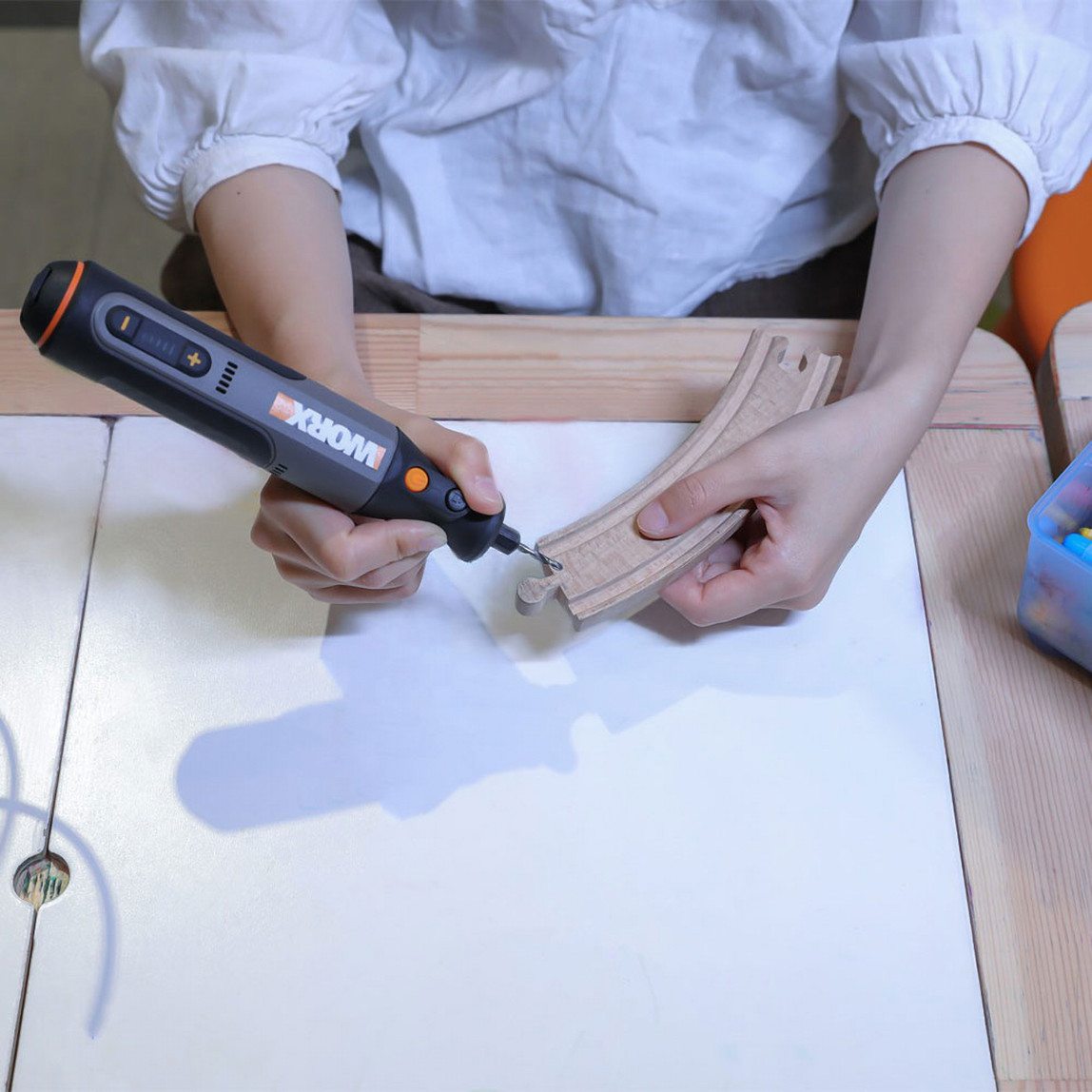    WORX WX106 8Volt Kalem Tipi Devir Ayarlı Profesyonel Gravür Makinesi ( 21 Parça Aksesuarlı) 