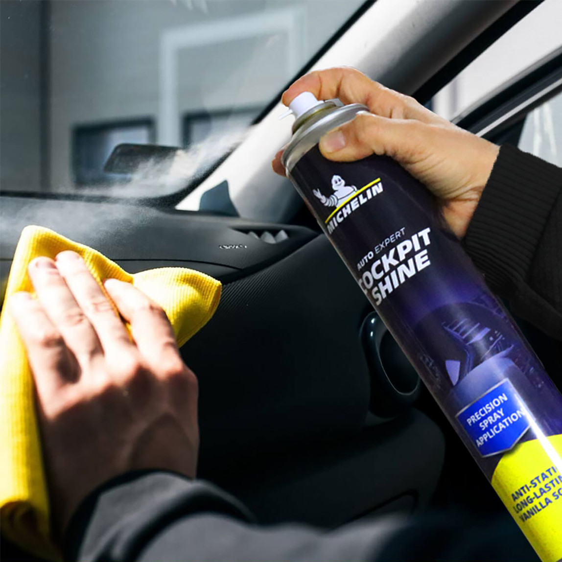    Michelin MC34358 750ml Torpido ve Kokpit Parlatma ve Bakım Spreyi Çilek Aromalı 