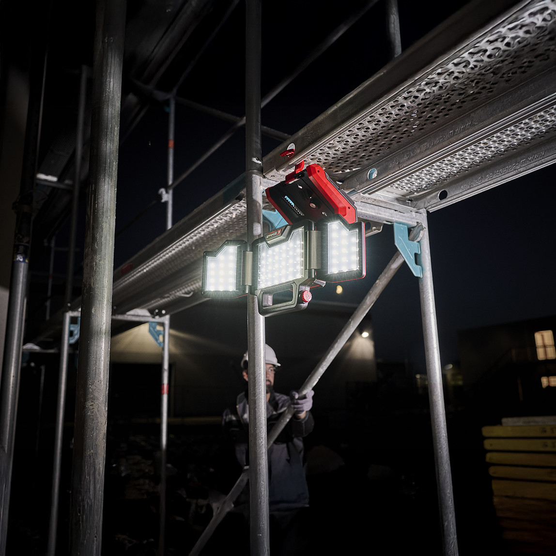    Einhell Akülü Projektör TP-CL 18/30000LI-Solo (Tripotlu) 