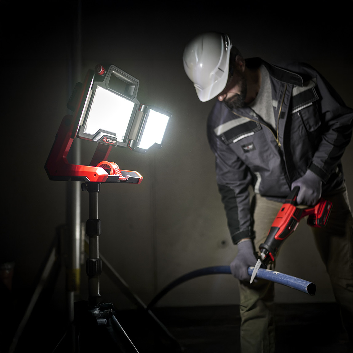    Einhell Akülü Projektör TP-CL 18/30000LI-Solo (Tripotlu) 