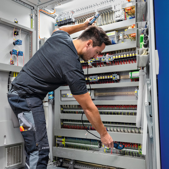 Bosch GVT 1000-15 Voltaj Test Cihazı