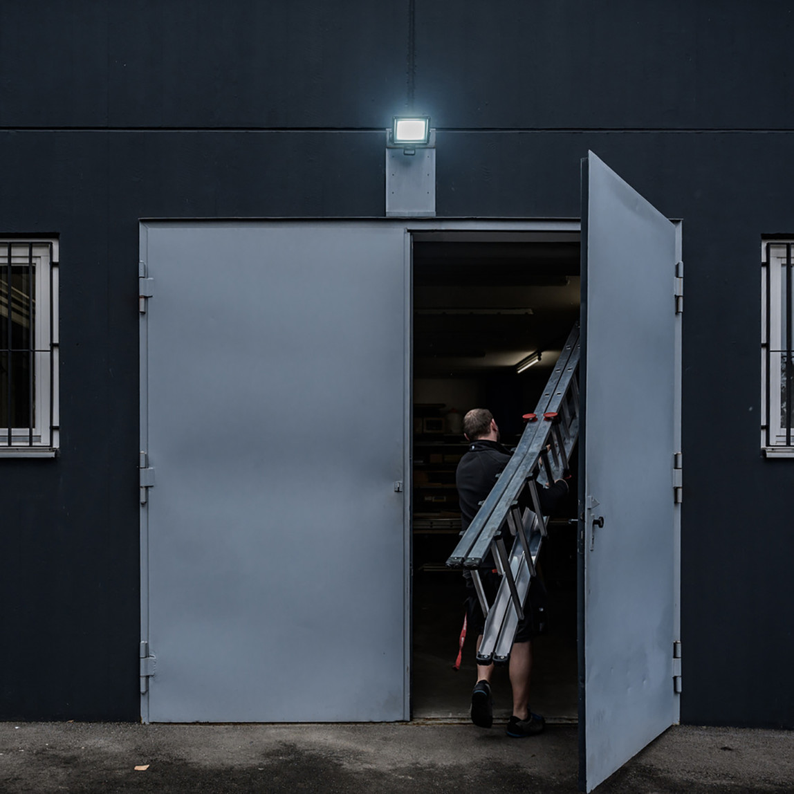    LED Dış Mekan Hareket Sensörlü Projektör - 5800 lm, IP65, 6500K 