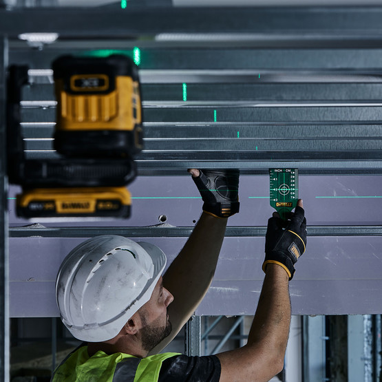 Dewalt DCLE34021N-Xj 18V Solo Çapraz Yeşil Çizgi Lazer (Akü ve Şarj Cihazı Dahil Değildir.)