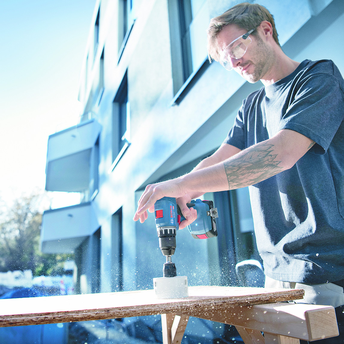    Bosch GSR18V45+GWS18V8+GBH18V22+2x4Ah+GAL18V40 Profesyonel Makine Seti   