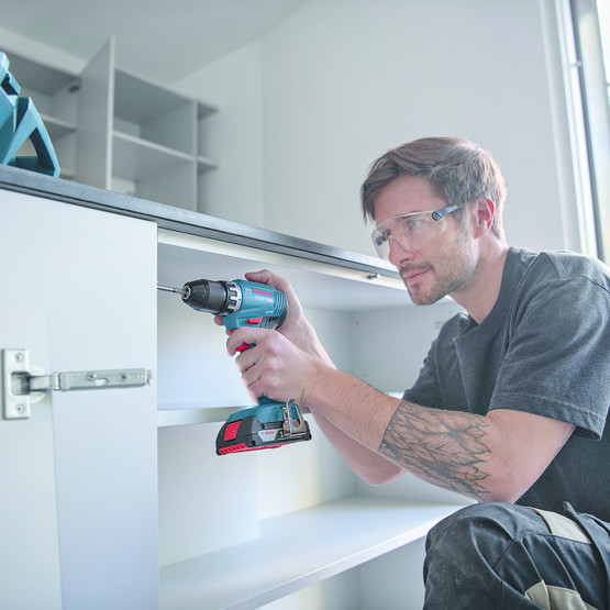 Bosch GSR18V45+GWS18V8+GBH18V22+2x4Ah+GAL18V40 Profesyonel Makine Seti  