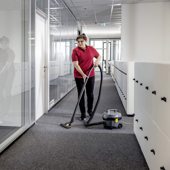 Karcher T 7/1 Classic Toz Torbalı Süpürge