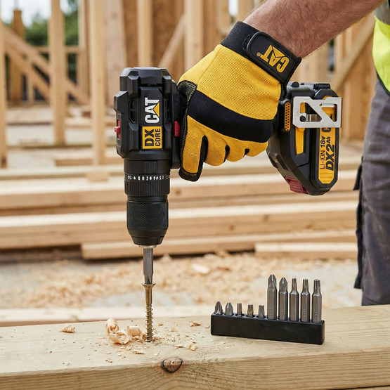 Cat DX1010.1 18Volt 2.0Ah Li-ion Çift Akülü Kömürsüz Profesyonel Şarjlı Darbeli Matkap + 20 Parça Delme Vidalama Uç Seti